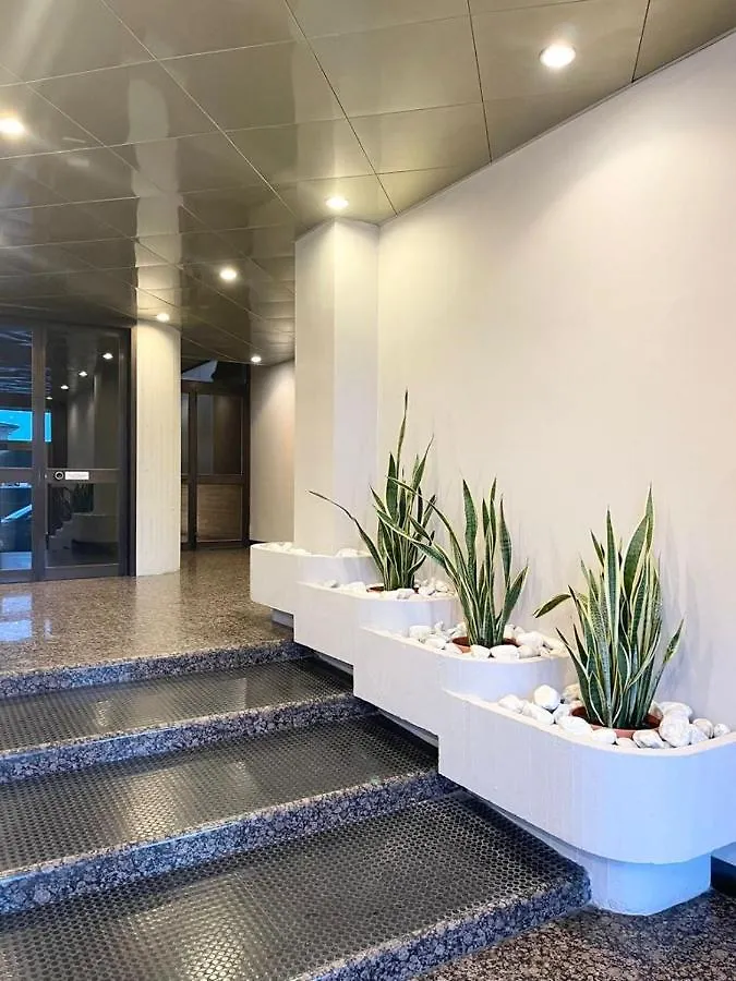 Appartamento Fronte Mare Con Parcheggio Privato Viareggio Italy